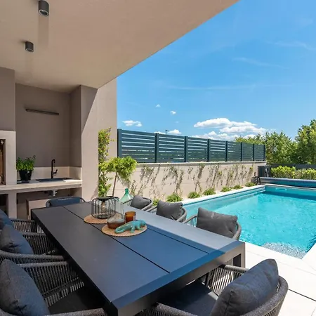 Nea With Private Pool And Bbq * Tar-Vabriga