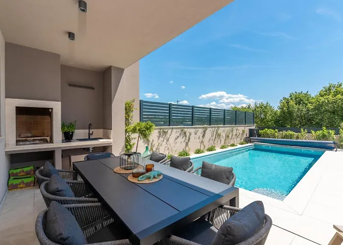 Nea With Private Pool And Bbq * Tar-Vabriga