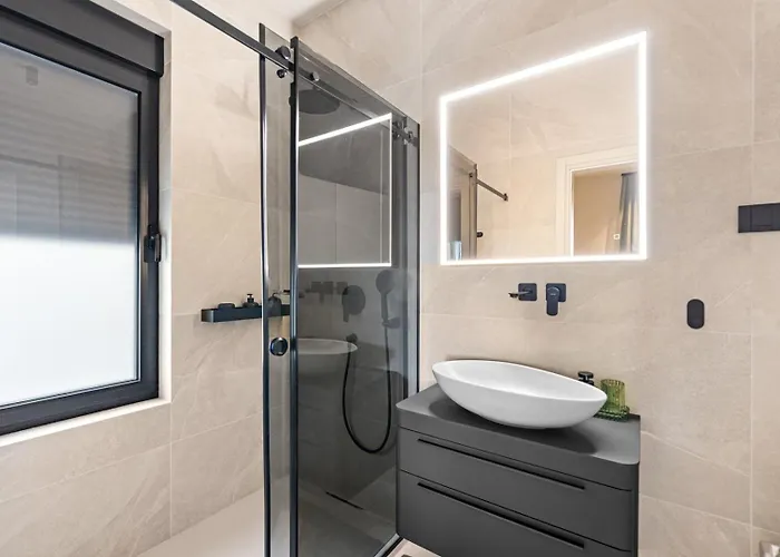 Nea With Private Pool And Bbq *